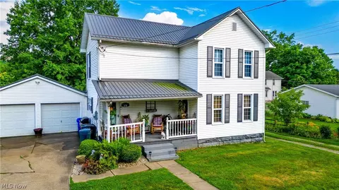 418 E Tuscarawas Ave, Gnadenhutten, OH 44629