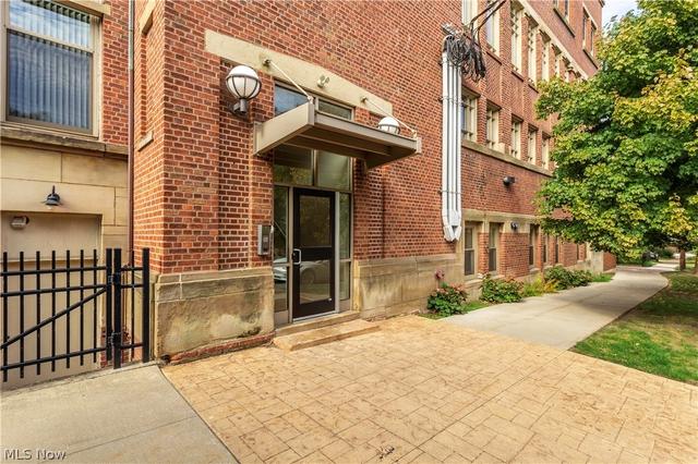 3200 Franklin Blvd #204, Cleveland, OH 44113