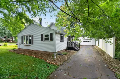 4185 Beckel Ave NE, Sandyville, OH 44671