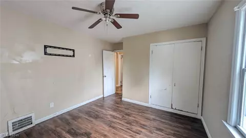 Bedroom - 854 E 250 St, Euclid, OH 44132 photo 1 of 7