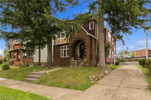 3474 Raymont Blvd, University Heights, OH 44118
