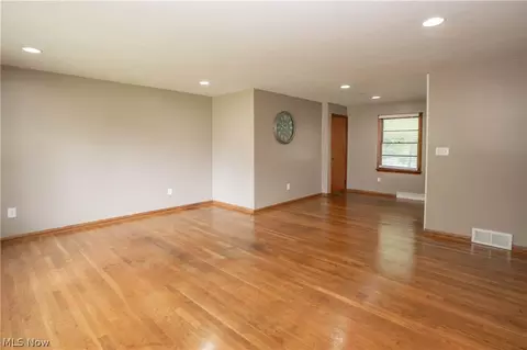 Living - 158 Miles Ave NW, Canton, OH 44708 photo 4 of 5