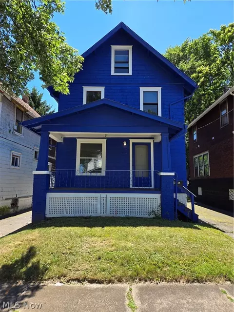 846 Clark St, Akron, OH 44306