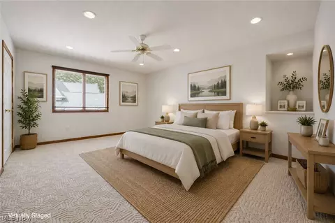 Bedroom - 6435 Suzanne Ln, Solon, OH 44139 photo 4 of 8