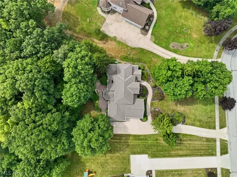 View/Area - 6435 Suzanne Ln, Solon, OH 44139 photo 1 of 4