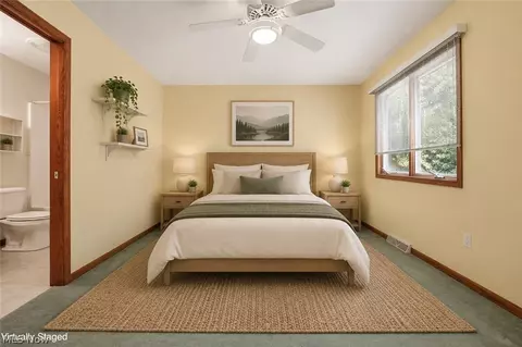 Bedroom - 6435 Suzanne Ln, Solon, OH 44139 photo 6 of 8