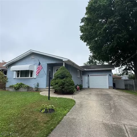 289 Middlefield Dr, Akron, OH 44312