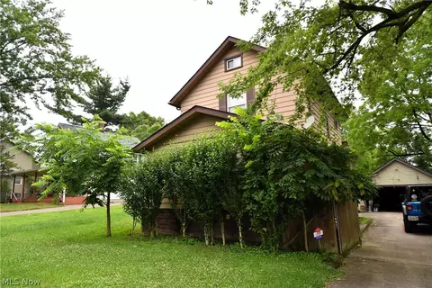 3260 Vestal Rd, Youngstown, OH 44509