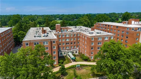 19425 Van Aken Blvd #302, Shaker Heights, OH 44122