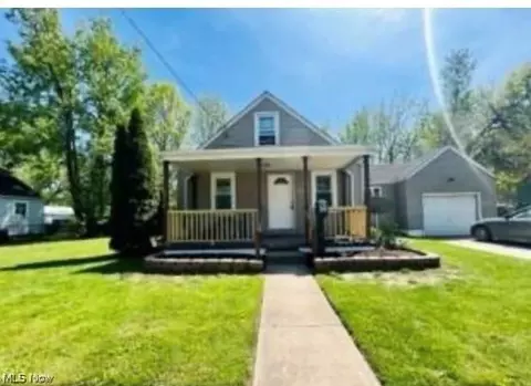 2332 21st St SW, Akron, OH 44314