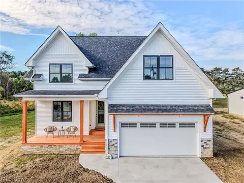 1099 Wadsworth Rd, Medina, OH 44256