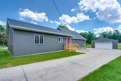 1182 Eastwood Ave, Tallmadge, OH 44278