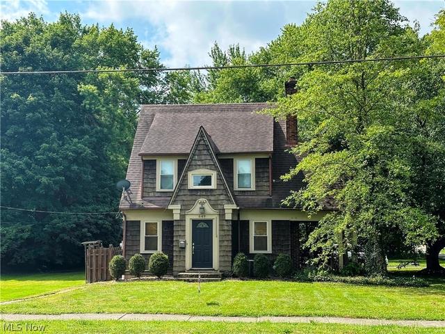 649 W Broad St, Newton Falls, OH 44444