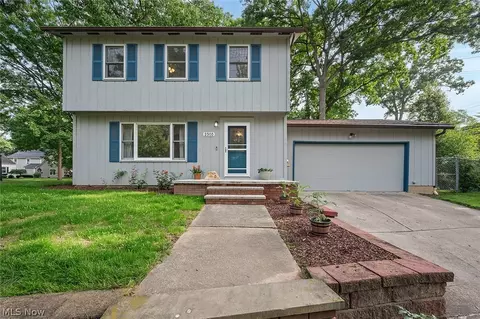 2303 18th St, Cuyahoga Falls, OH 44223