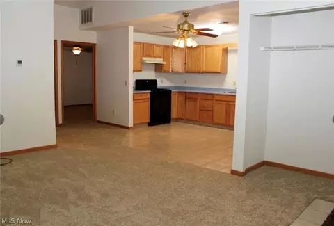 Living - 361 Meadowbrook Ave #3, Boardman, OH 44512 photo 3 of 4