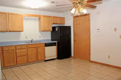 Kitchen - 361 Meadowbrook Ave #3, Boardman, OH 44512 photo 2 of 3