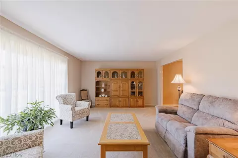 Living - 5131 Cheswick Dr, Solon, OH 44139 photo 1 of 6