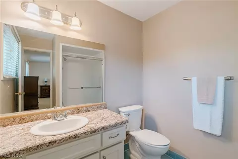 Bath - 5131 Cheswick Dr, Solon, OH 44139 photo 2 of 3
