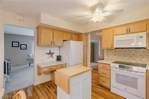 Kitchen - 5131 Cheswick Dr, Solon, OH 44139 photo 3 of 4