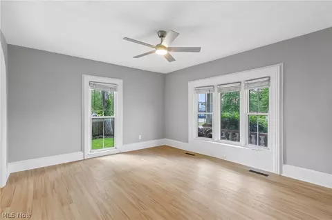 26 E Ashtabula St, Jefferson, OH 44047 photo 8