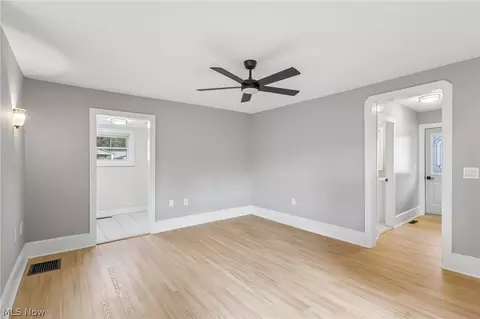 26 E Ashtabula St, Jefferson, OH 44047 photo 18