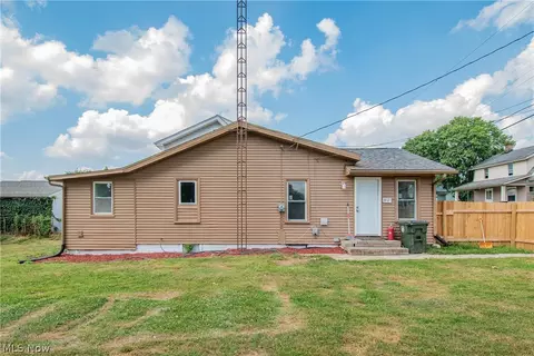 817 Halter Ct NW, Canton, OH 44708 photo 1