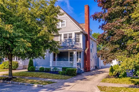 1373 Lakeland Ave, Lakewood, OH 44107