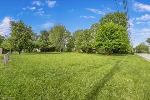 2607 Wise, North Canton, OH 44721 photo 3