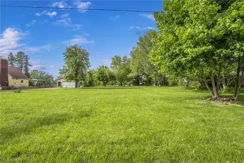 2607 Wise, North Canton, OH 44721 photo 2