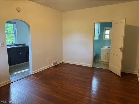 1530 Collier Rd, Akron, OH 44320 photo 7