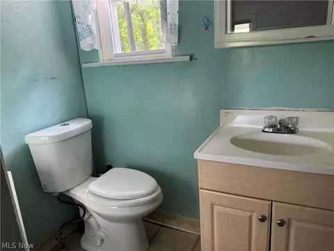 1530 Collier Rd, Akron, OH 44320 photo 12