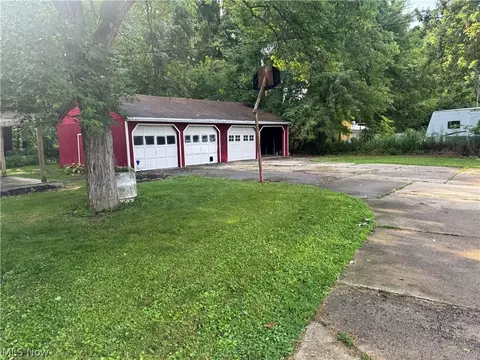 1530 Collier Rd, Akron, OH 44320 photo 3