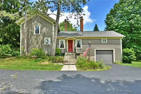 935 Warner Rd SE, Brookfield, OH 44403