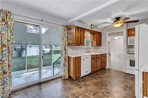 18002 Merece Dr, Brook Park, OH 44142 photo 13