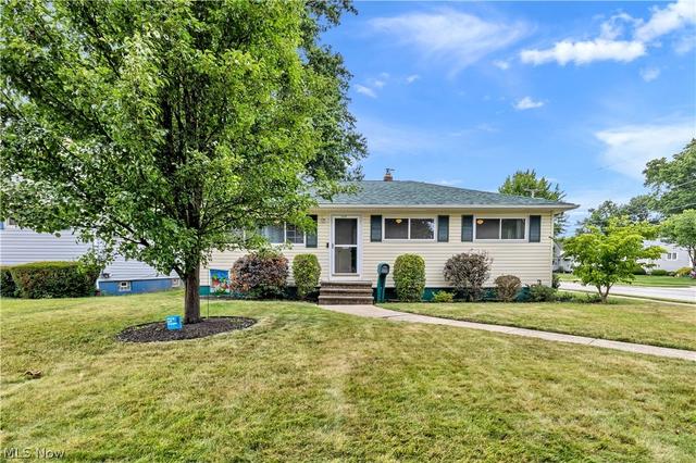 18002 Merece Dr, Brook Park, OH 44142