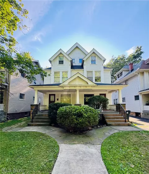 2282 Grandview Ave, Cleveland Heights, OH 44106