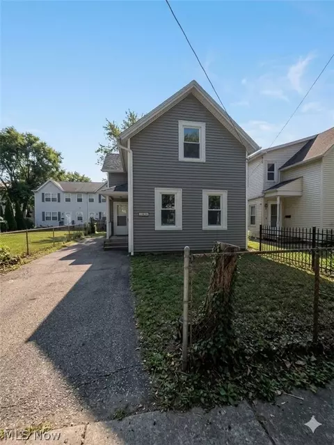 2059 W 42nd St, Cleveland, OH 44113