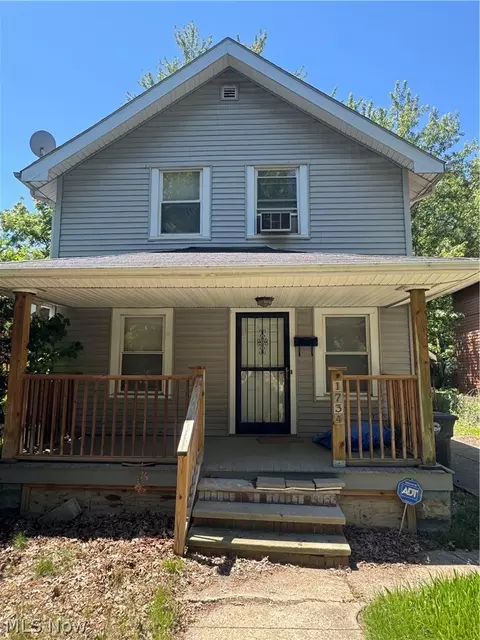 1734 Hillview Rd, Cleveland, OH 44112