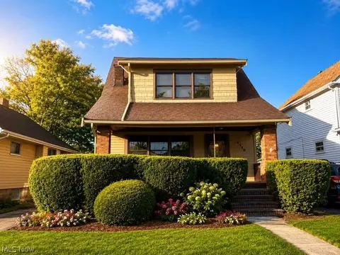 4710 Maplecrest Ave, Parma, OH 44134