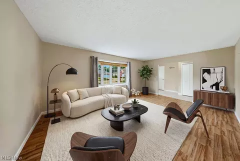 Living - 6103 Ely Vista Dr, Parma, OH 44129 photo 8 of 15