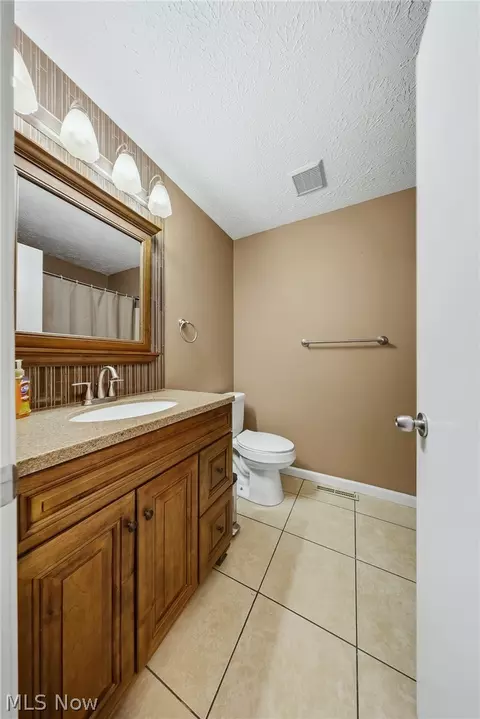 Bath - 6103 Ely Vista Dr, Parma, OH 44129 photo 3 of 4