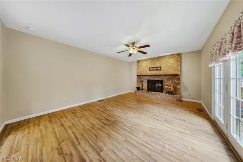 Living - 6103 Ely Vista Dr, Parma, OH 44129 photo 2 of 15