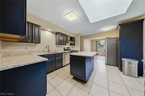 Kitchen - 6103 Ely Vista Dr, Parma, OH 44129 photo 4 of 5
