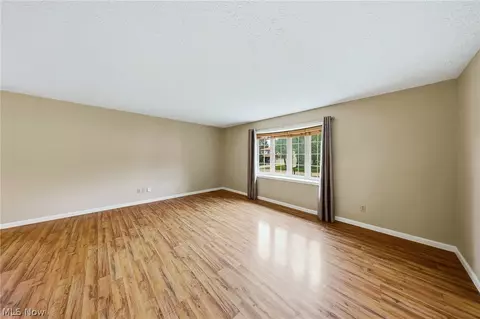 Living - 6103 Ely Vista Dr, Parma, OH 44129 photo 12 of 15