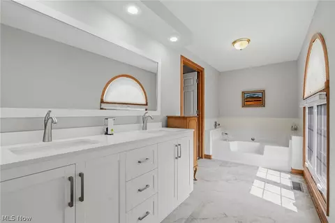 5905 Shetland Cir NE, Canton, OH 44721 photo 27
