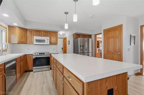 5905 Shetland Cir NE, Canton, OH 44721 photo 22