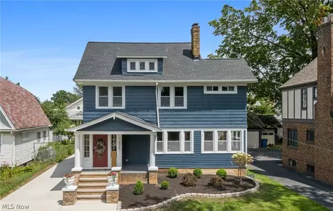 1605 Lewis Dr, Lakewood, OH 44107