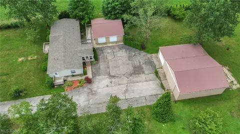 13254 Unity Rd, New Springfield, OH 44443 photo 5