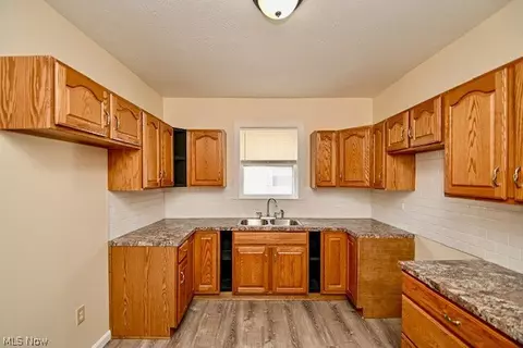 607 Broad Ave NW, Canton, OH 44708 photo 7