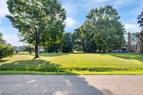 7961 Fayette Ave NW, Massillon, OH 44646